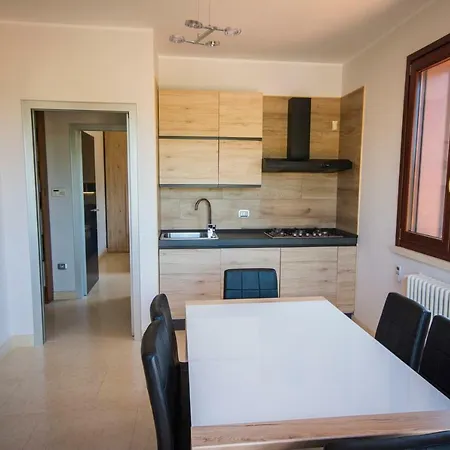 Sabina Lecce